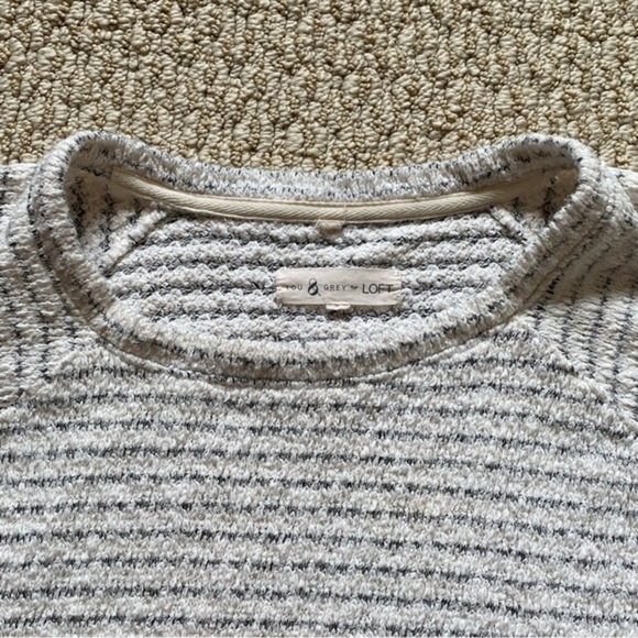 ❄️ Lou & Grey off white gray striped cropped cotton oversized sweater Large - Picture 2 of 12